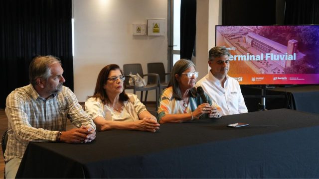 Con una inversión de $ 2.600 millones, Provincia inició la obra de reconstrucción de los muelles de La Fluvial en Rosario