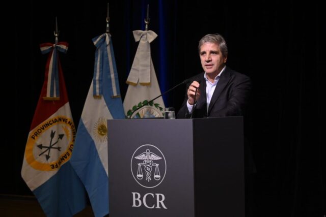 En BCR, Caputo anunció la cesión de la ruta A012 a la provincia de Santa Fe