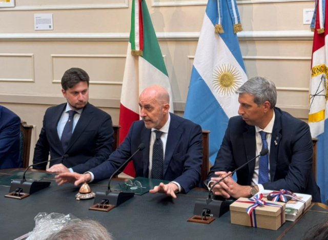 Cálido recibimiento en la BCSF al embajador de Italia
