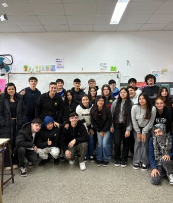 Apuestas online: más de 1.600 estudiantes ya se sumaron a un programa que busca prevenir el juego problemático desde las escuelas Apuestas online: más de 1.600 estudiantes ya se sumaron a un programa que busca prevenir el juego problemático desde las escuelas